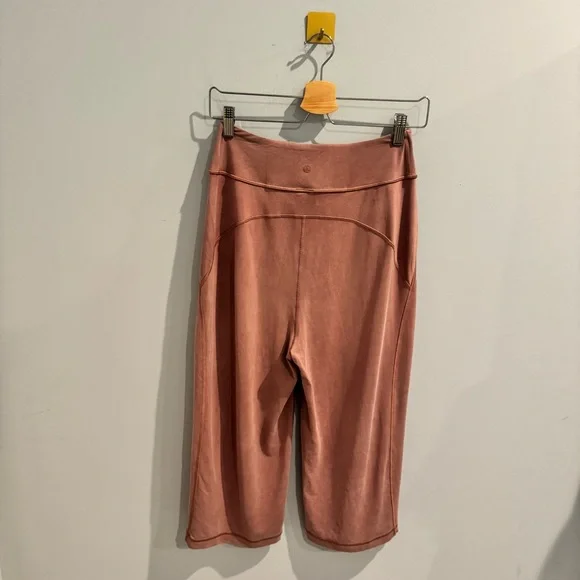 Lululemon Wide Leg High Rise Crop Pants in Spiced Chai, Size 4 - Picture 10 of 13